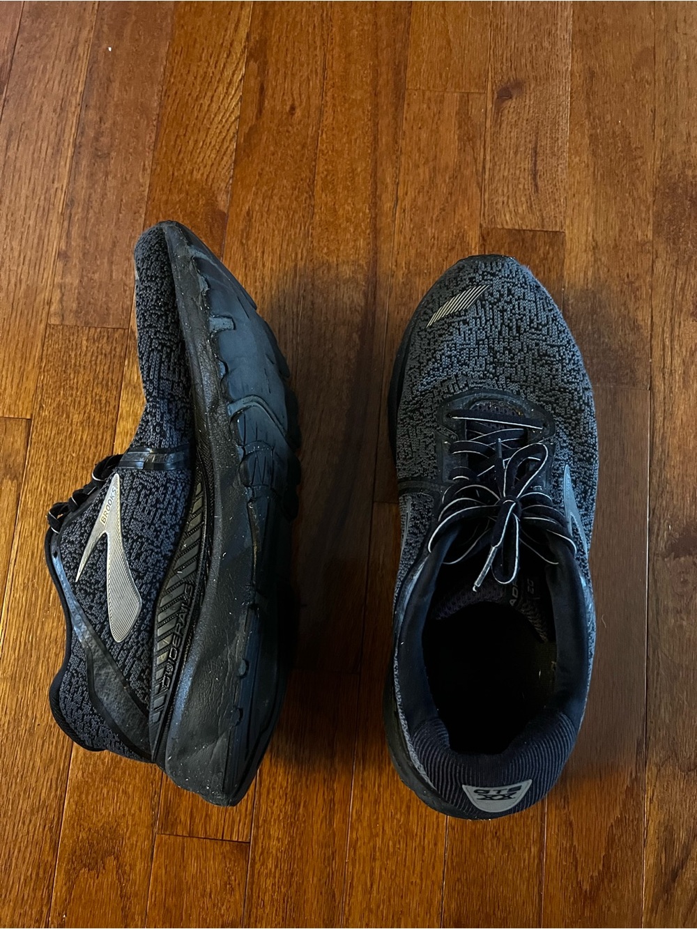 Brooks Men's Black and Gray Knit Running Shoes